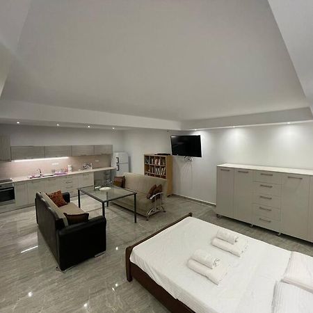 Emilyapartments 1 Chrysoupolis Екстериор снимка